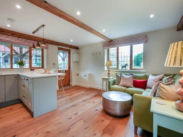 Open plan living space | Keeds Barn - Keeds Cottage and Keeds Barn, Pulborough