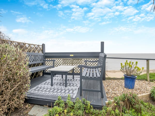 Sitting-out-area | Beachside House, California, near Great Yarmouth