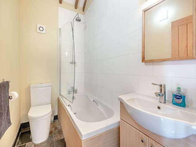 Bathroom | Ings Barn, Thorpe Culvert, near Skegness