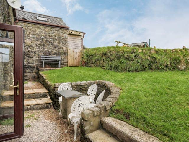 Sitting-out-area | Higher Rowes Farm, Horndon