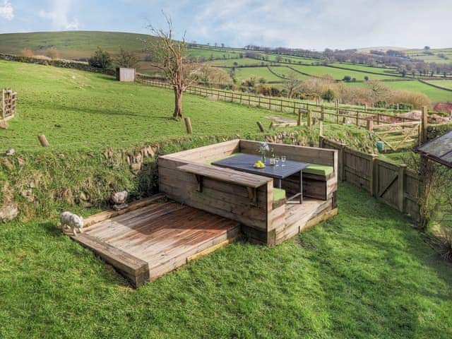 Sitting-out-area | Higher Rowes Farm, Horndon