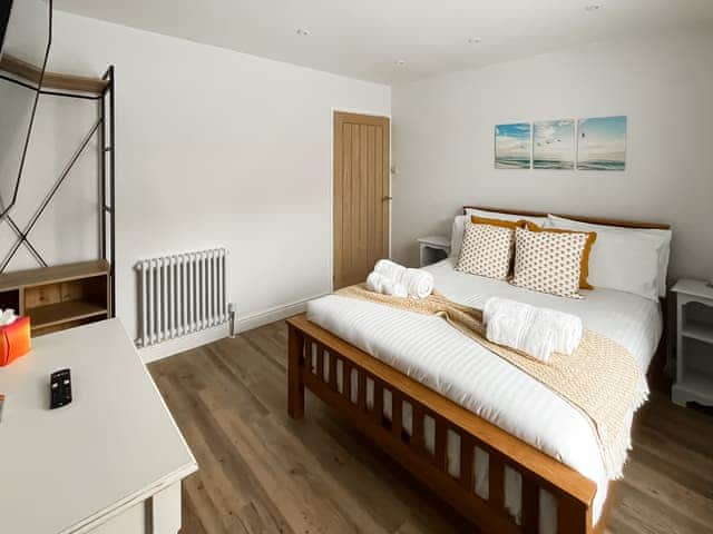 Double bedroom | Longford Cottage, Havenstreet