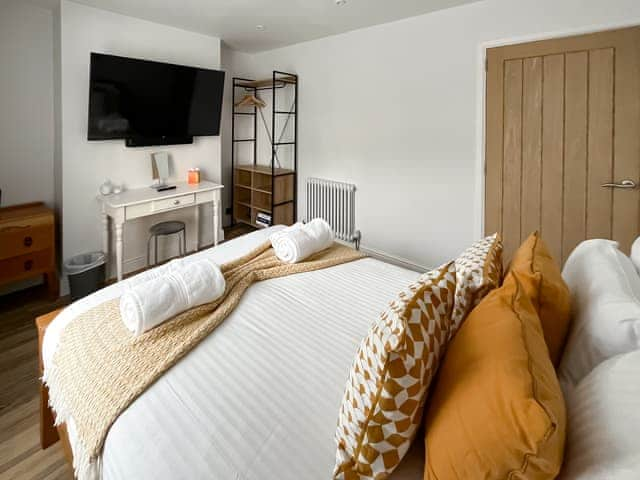 Double bedroom | Longford Cottage, Havenstreet