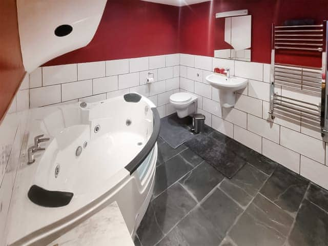 Bathroom | Crimson Cottage - Wreaks End Farm, Broughton-in-Furness