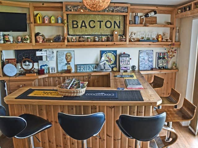 Bar | Bacton Seaview Bungalow, Bacton