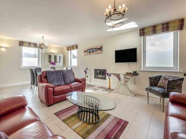 Living room/dining room | High Hill Farm Cottage, Keswick