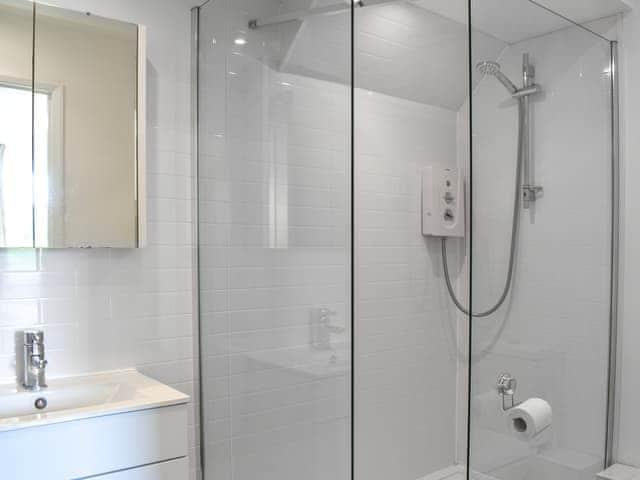 Bathroom | The Hayloft - Reach Court Cottages, St. Margaret&rsquo;s, near Dover