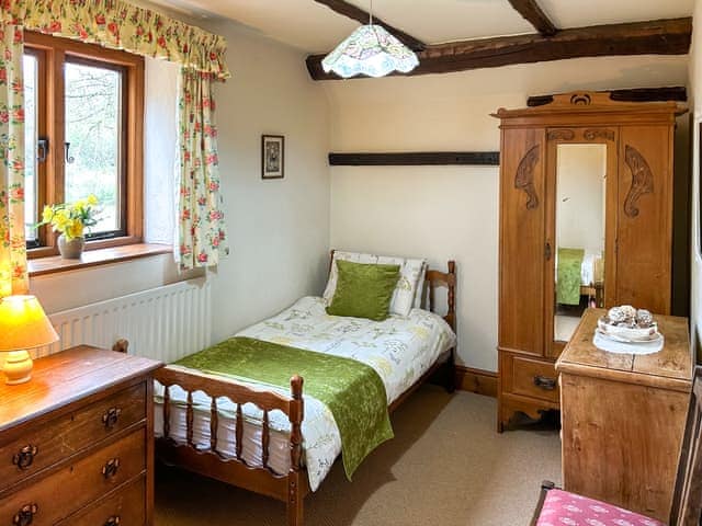 Single bedroom | Millstone Cottage - Shropshire Getaways, Bridgnorth and Ironbridge