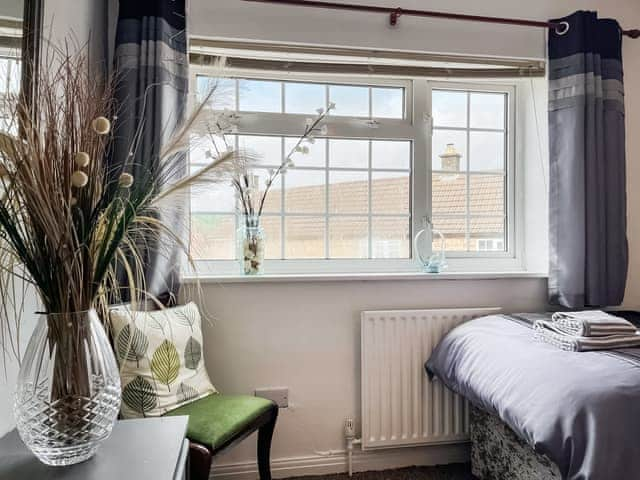 Twin bedroom | Smithy Apartment, Matlock