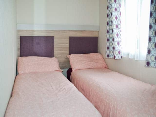 Twin bedroom | Holiday Health, Skegness