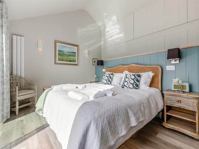 Double bedroom | Long Commons, St Mawes, near Truro