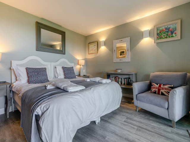 Double bedroom | Long Commons, St Mawes, near Truro