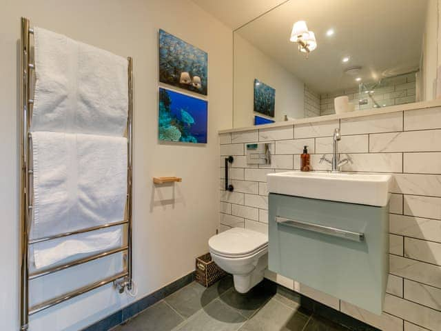 Bathroom | Long Commons, St Mawes, near Truro