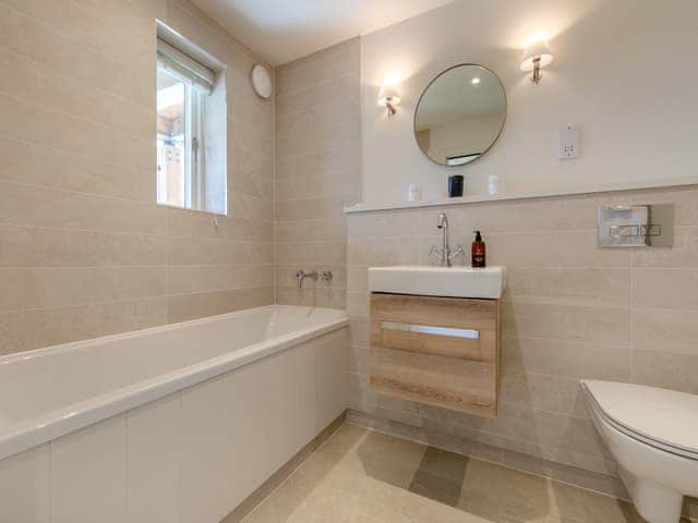 Bathroom | Long Commons, St Mawes, near Truro