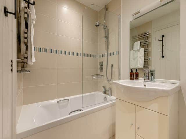 Bathroom | Long Commons, St Mawes, near Truro