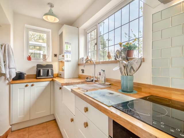 Kitchen | Little Crawfish Cottage, Thursford