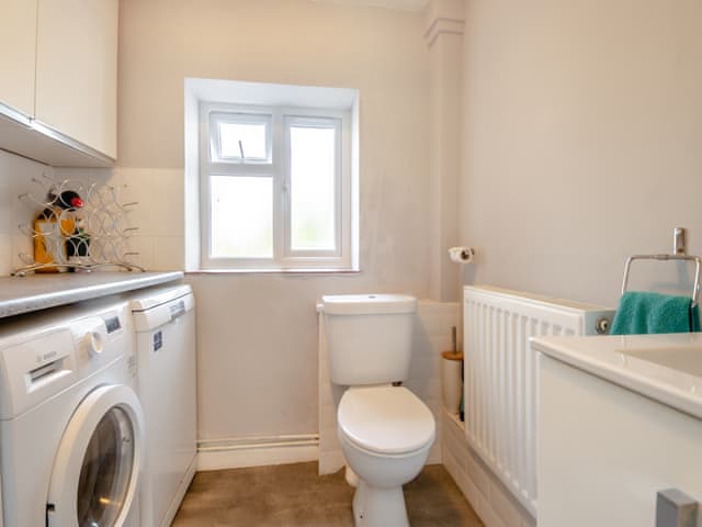 Bathroom | Little Crawfish Cottage, Thursford