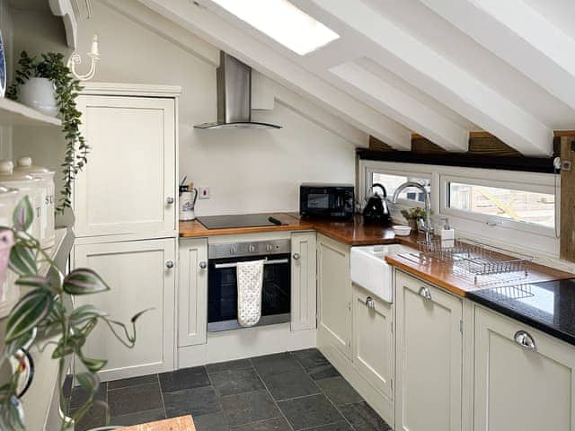 Kitchen | Millie&rsquo;s Place, Coombe, near St Austell