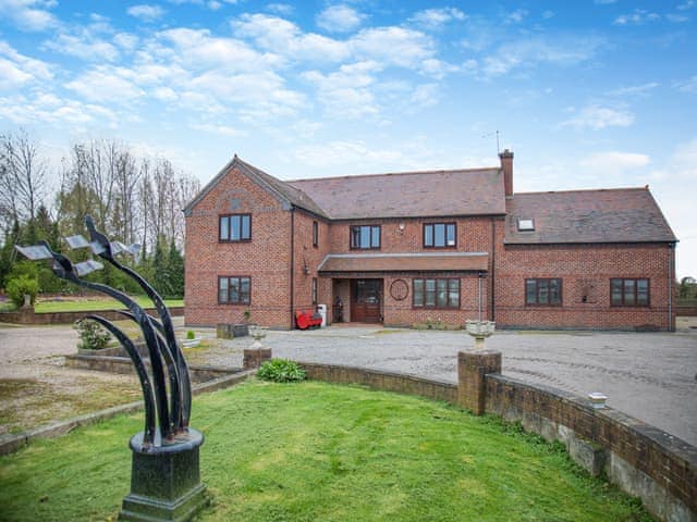 Stenson Hill Farm, sleeps 20 in Derby.