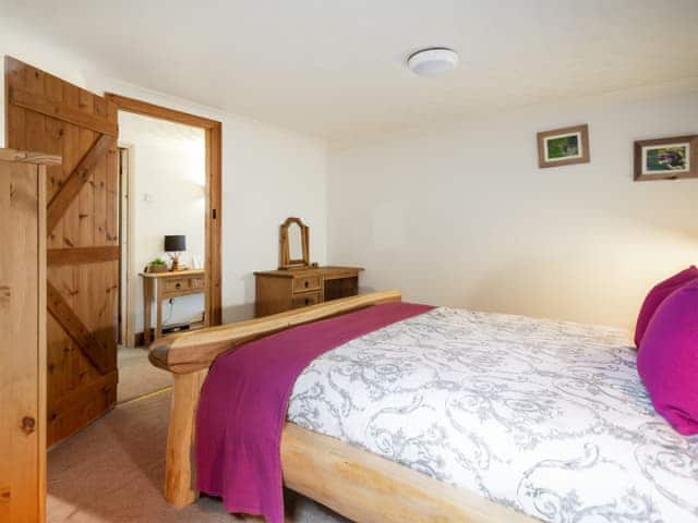 Comfy king size bedroom | The Nook, Whitecroft, Forest of Dean