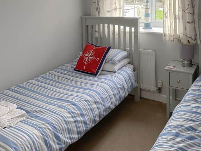 Good-sized twin bedroom | Cowry Cottage, Beadnell