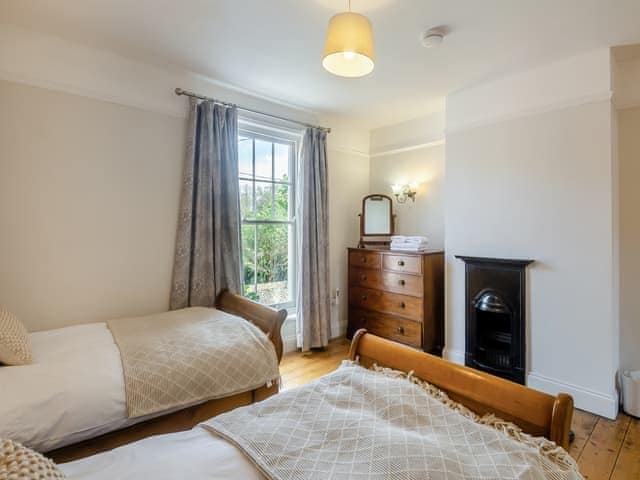 Twin bedroom | Forsythia House - Low Key Luxury, Overstrand, near Cromer