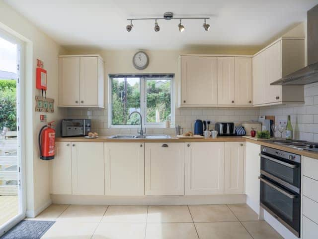 Kitchen | Whitestones, St Mawes