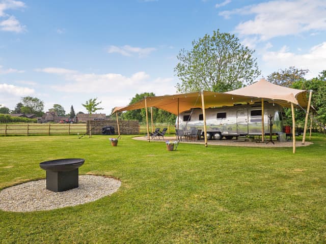 Exterior | Lanes End Farm Airstream, Gastard, near Corsham