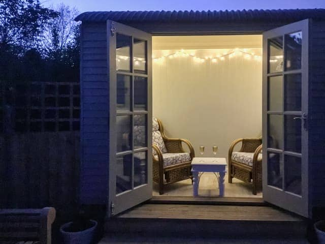 Shepherd&rsquo;s Hut | Woodbrook Cottage, Bothenhampton, near Bridport