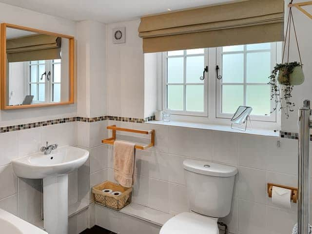 Bathroom | Corn Stook - Granary Farm Cottages, Sawdon, near Scarborough