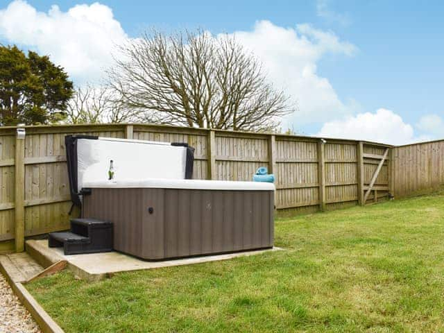 Hot tub | Butterfly Annexe - Butterfly Farm, Ilfracombe