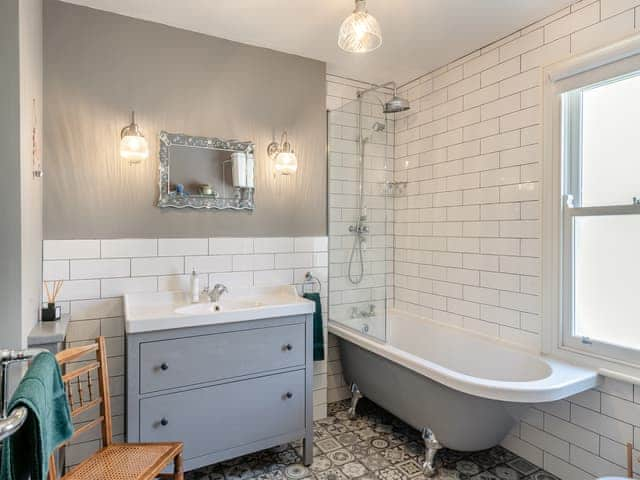 Bathroom | 4 Smiddy Hill, Pickering