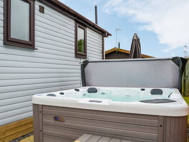 Jacuzzi | Laburnum Lodge - Wilberfoss Holiday Park, Wilberfoss, near York