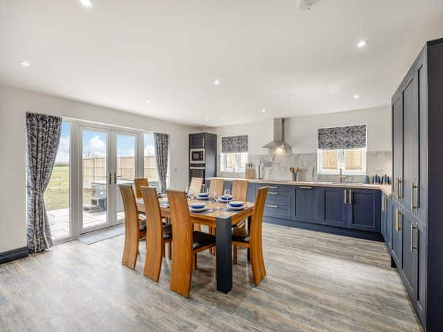 Kitchen/diner | Cowslip Cottage - Lincolnshire Luxury Hideaways, Maltby-Le-Marsh