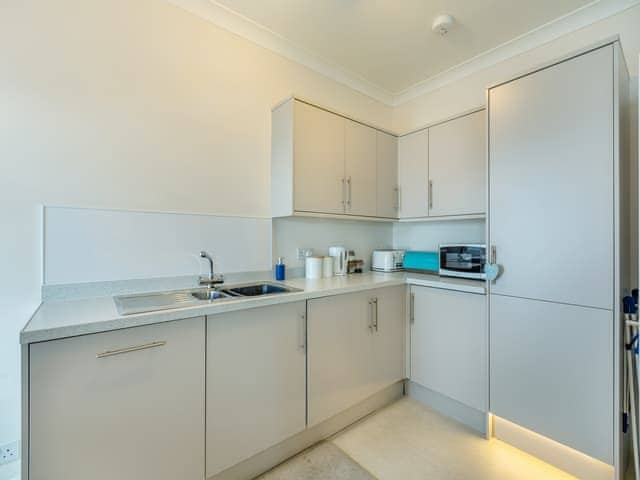 Kitchen area | Stepaside- Poppin - Stepaside, Brixham