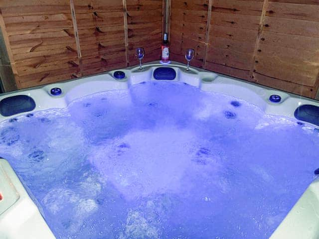 Jacuzzi | Laburnum Lodge - Wilberfoss Holiday Park, Wilberfoss, near York