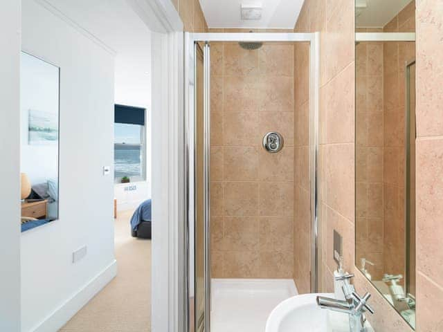 Shower room | 1 Little Beach, Woolacombe