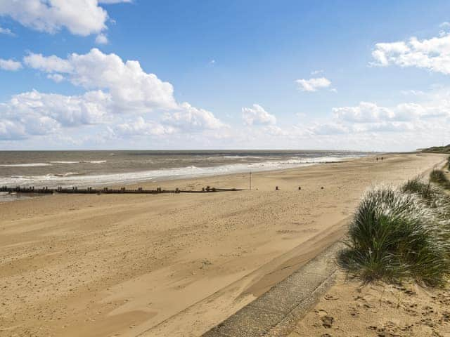 Beach 1 min walk from property | Starboard, Bacton