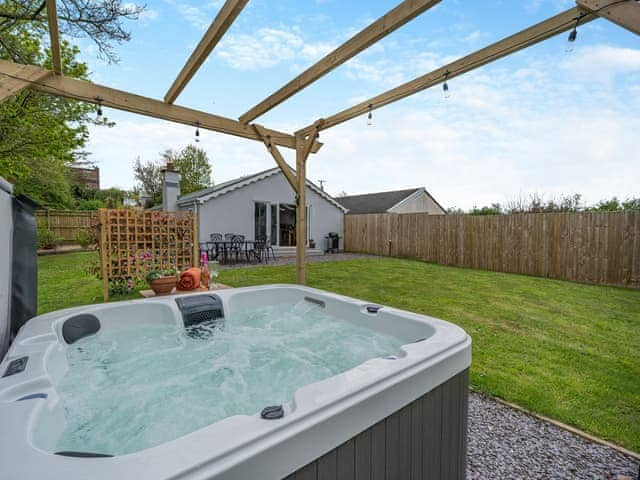 Jacuzzi | Briar Cottage, Pilling, near Preston