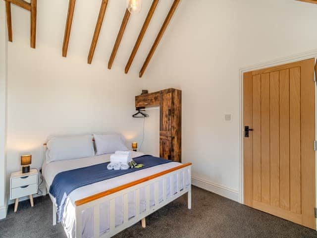 Double bedroom | Fountain Front Barn - Burrow Hill Farm, Corley