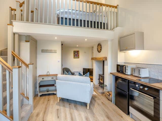 Open plan living space | Wisteria Cottage - The Rookery, Hemingby