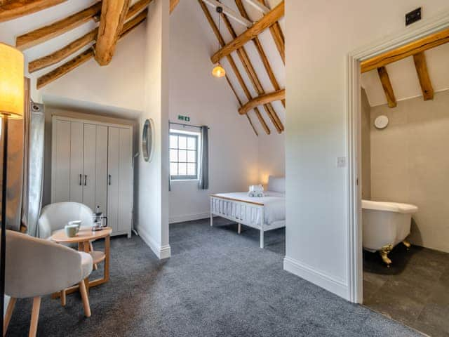 Double bedroom | Stable View Barn - Burrow Hill Farm, Corley