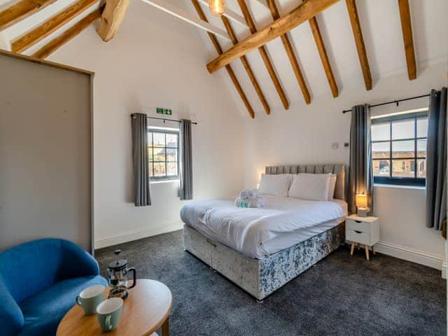 Double bedroom | Stable View Barn - Burrow Hill Farm, Corley