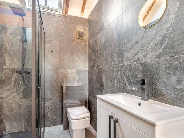 En-suite | Corley Rocks Barn - Burrow Hill Farm, Corley