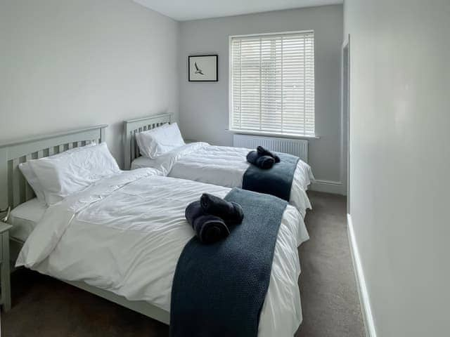 Twin bedroom | April House, Amble