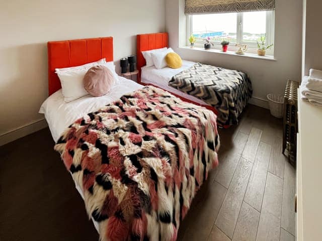 Twin bedroom | Walpole Bay Views, Cliftonville, near Margate