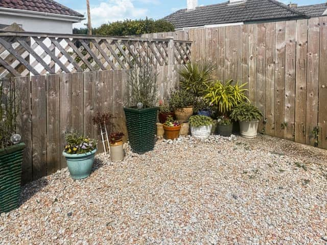 Outdoor area | Chi Lowen, Camborne