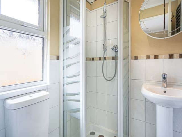 Bathroom | Meadow View 64, Ilfracombe