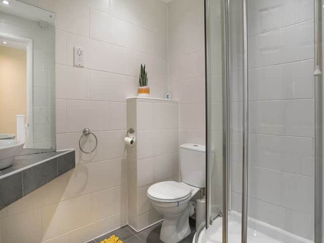 Bathroom | Manor HavenAtlantic Reach, St Columb Major