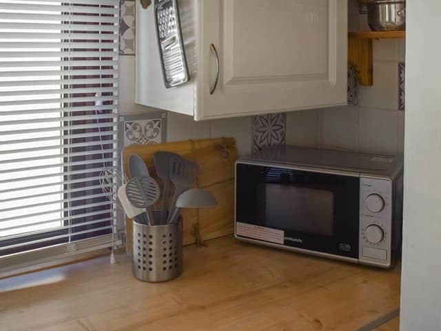 Kitchen | Angie&rsquo;s Beachside House, Point Clear, near Clacton-on-Sea